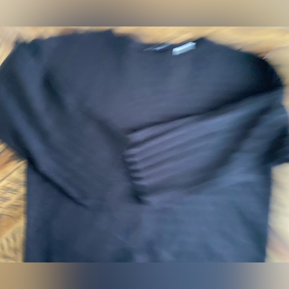 T Tahari Black Women's Crewneck Textured Sweater - Picture 7 of 7